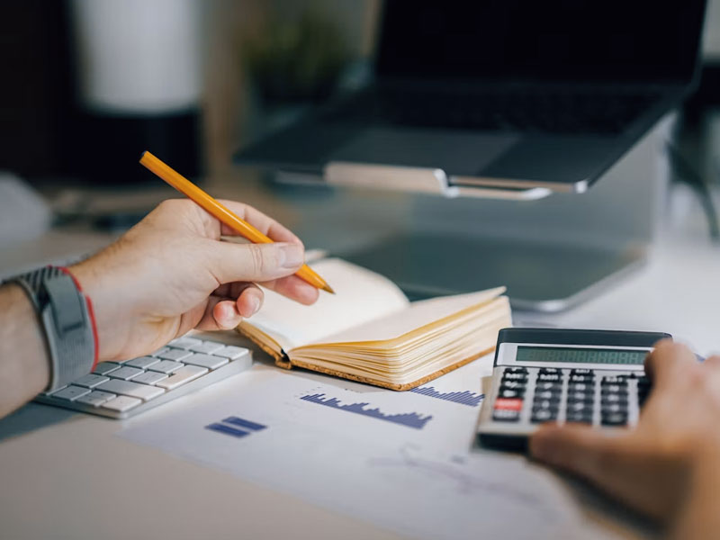 Factura electrónica B2B, qué cambia con el reglamento de 2026 - Andrés Jiménez