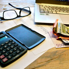 Impuestos y tasas municipales obligatorios